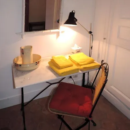 D'hotes Rue Des Fougeres לינה וארוחת בוקר 3*